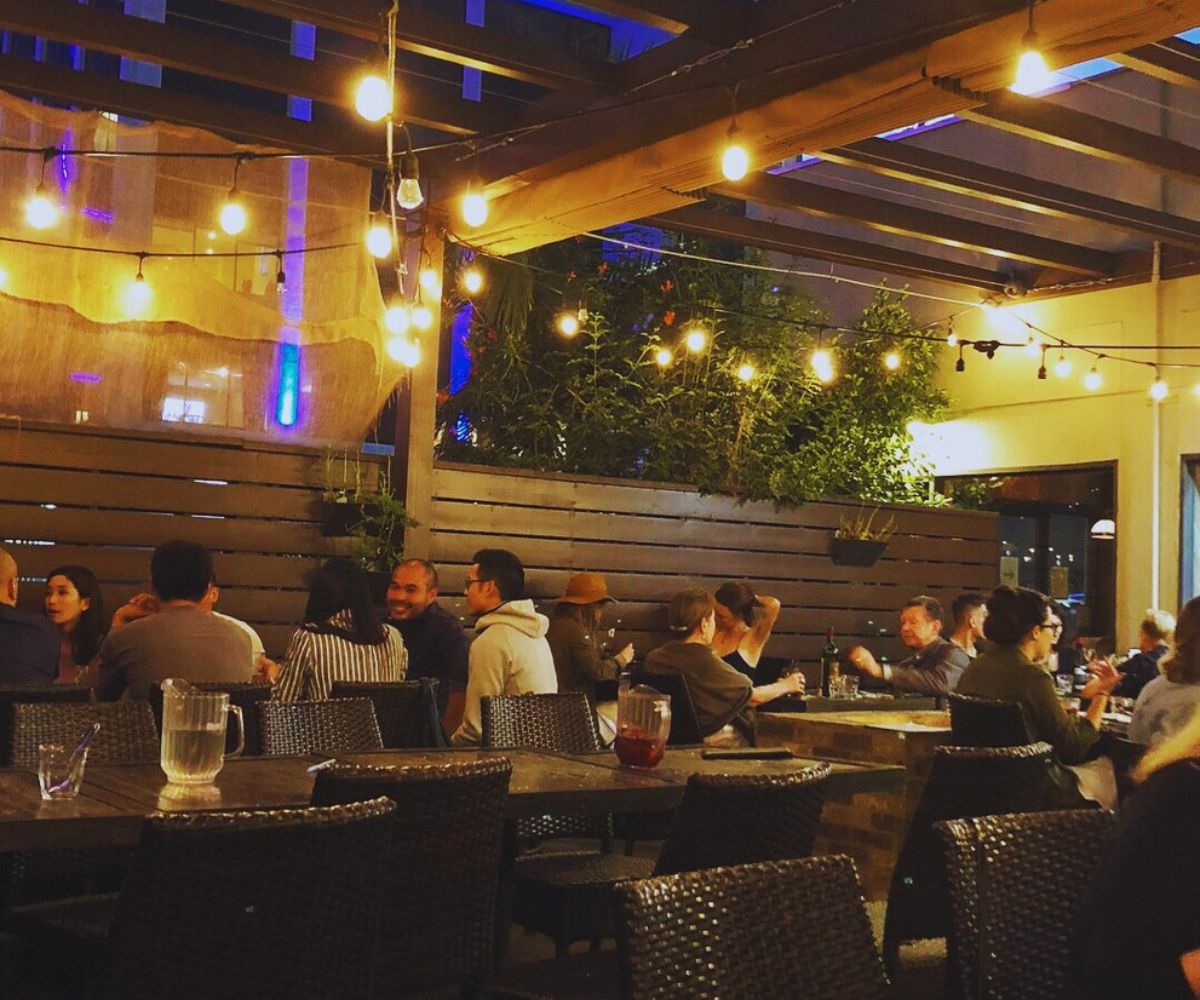Running Goose - Dining Area Ambiance
