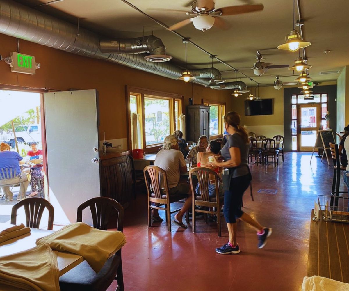 Gloria’s Cafe - Dining Room Ambiance