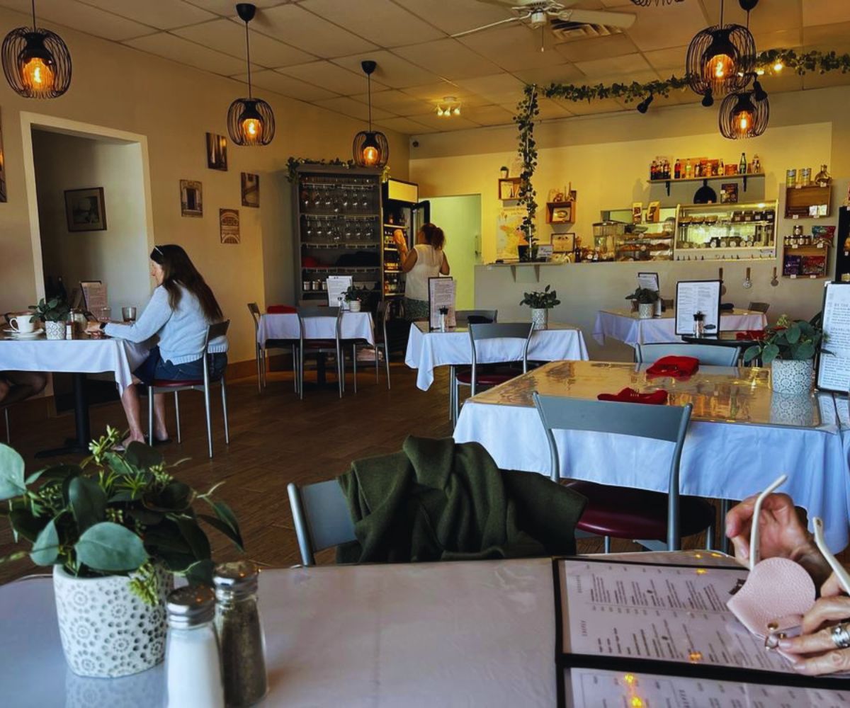 Le Petit Prince - Indoor Dining Atmosphere