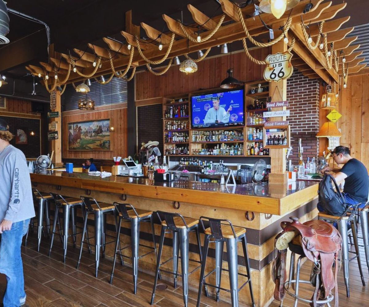 El Rodeo - Bar Area