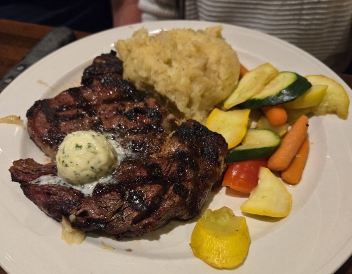 Food in Kendall’s Tavern & Chophouse, Coon Rapids, MN