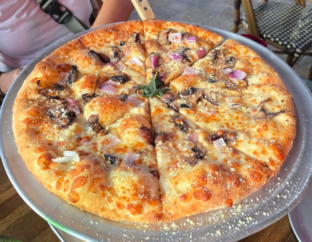 Food in Nice Guys Pizza & Beer, Cape Coral, FL