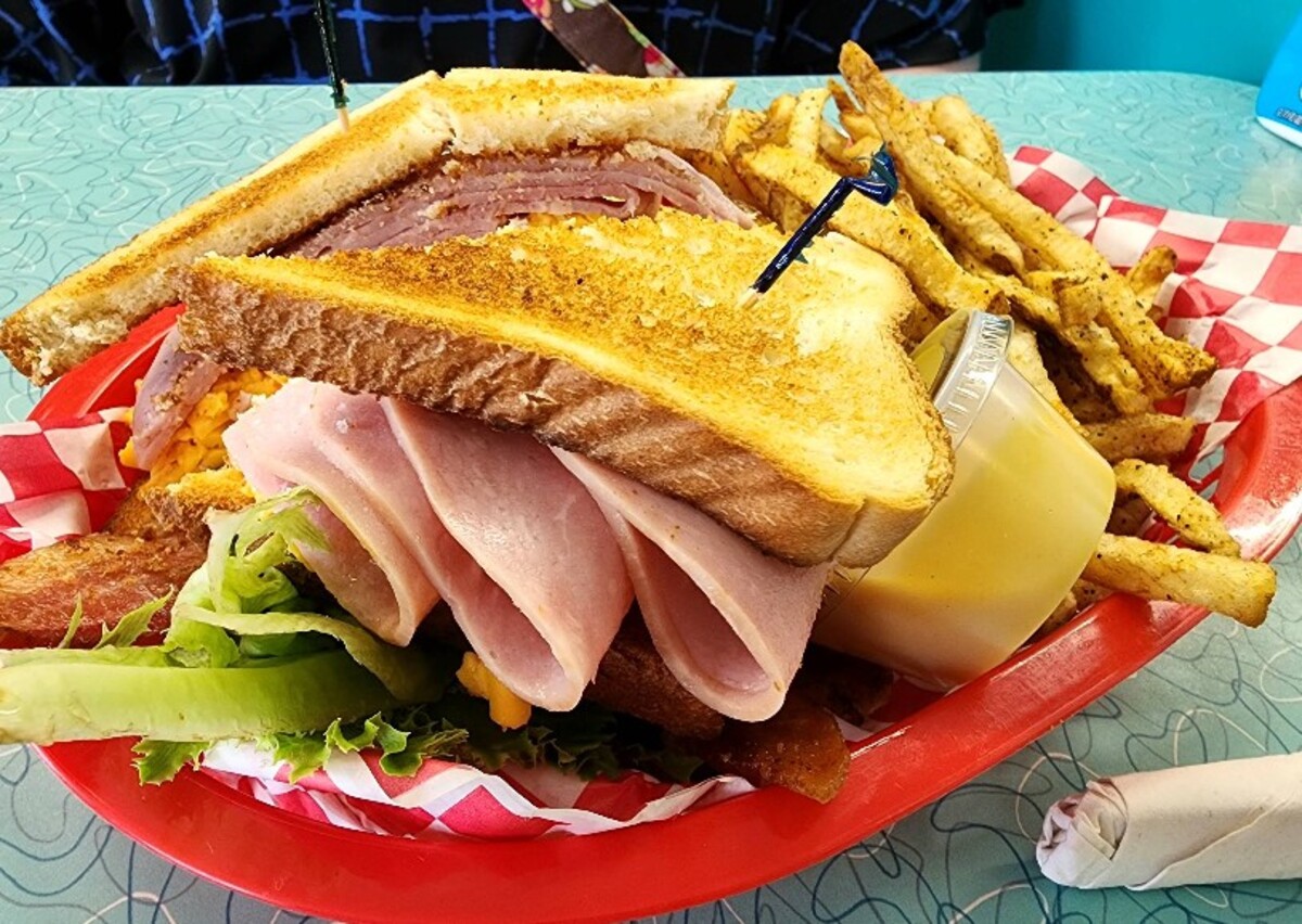Food in Brent's Drugs, Jackson, MS