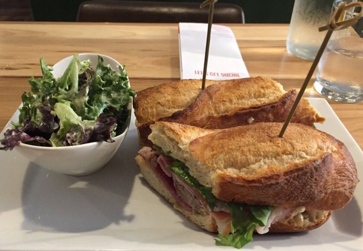 Food in Brix 27, Martinsburg, WV