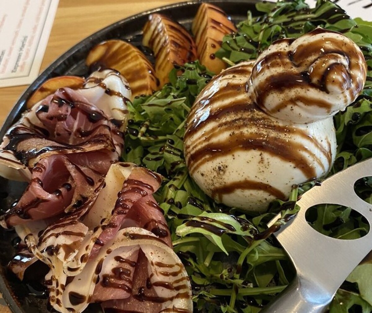 Food in Brix 27, Martinsburg, WV