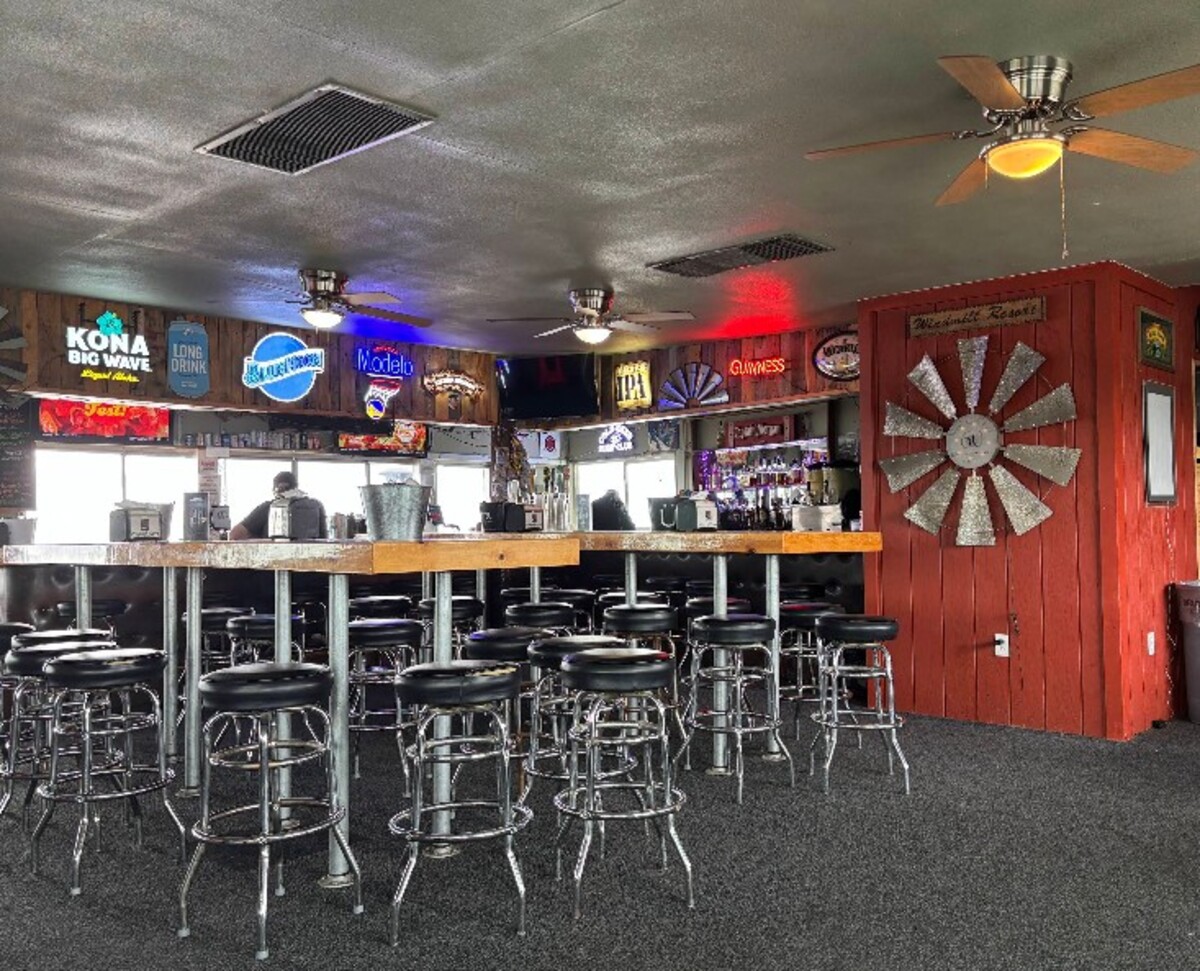 Windmill Cove Bar & Grill, Stockton, CA