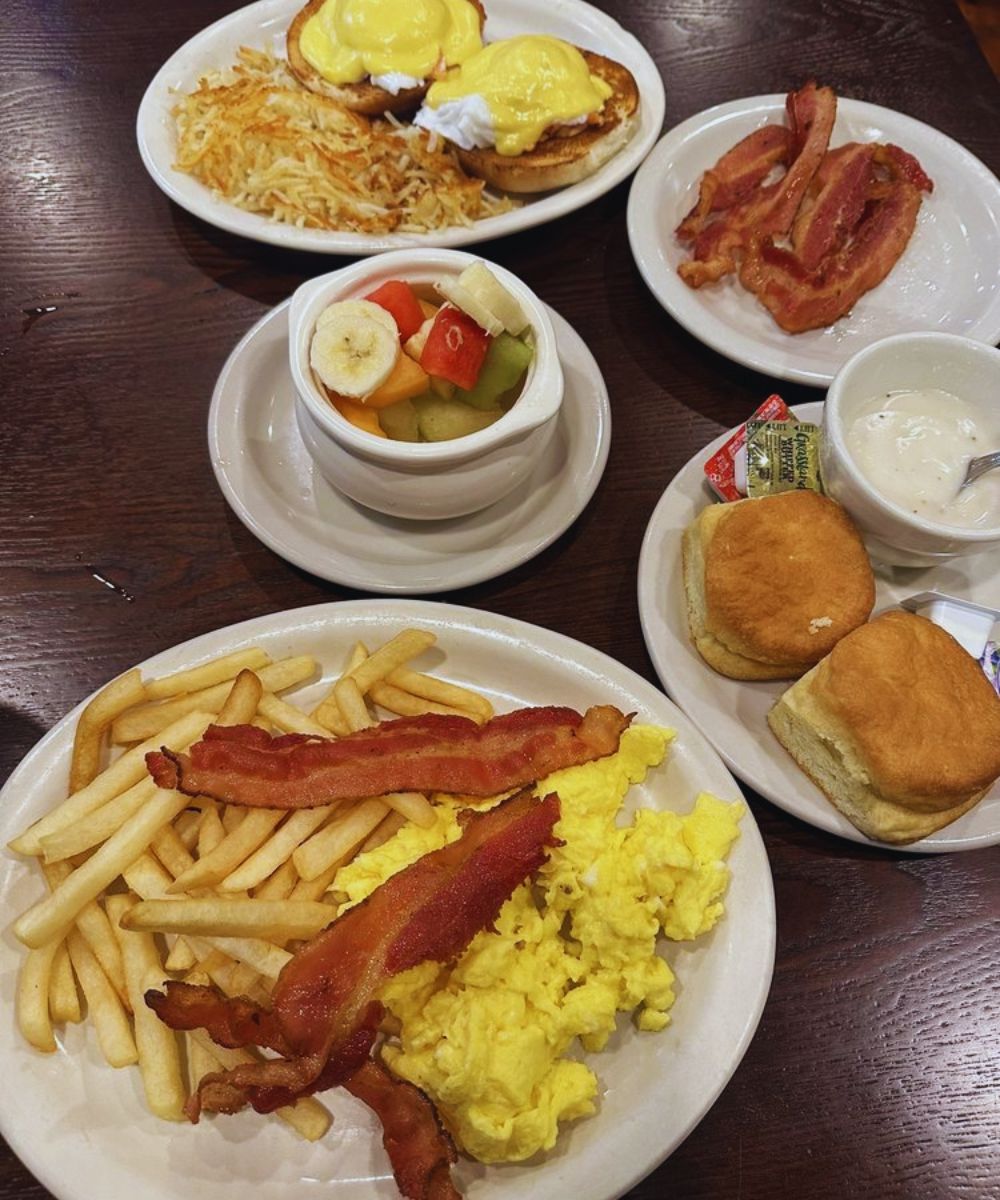 Photos for Cindi's NY Deli & Restaurant