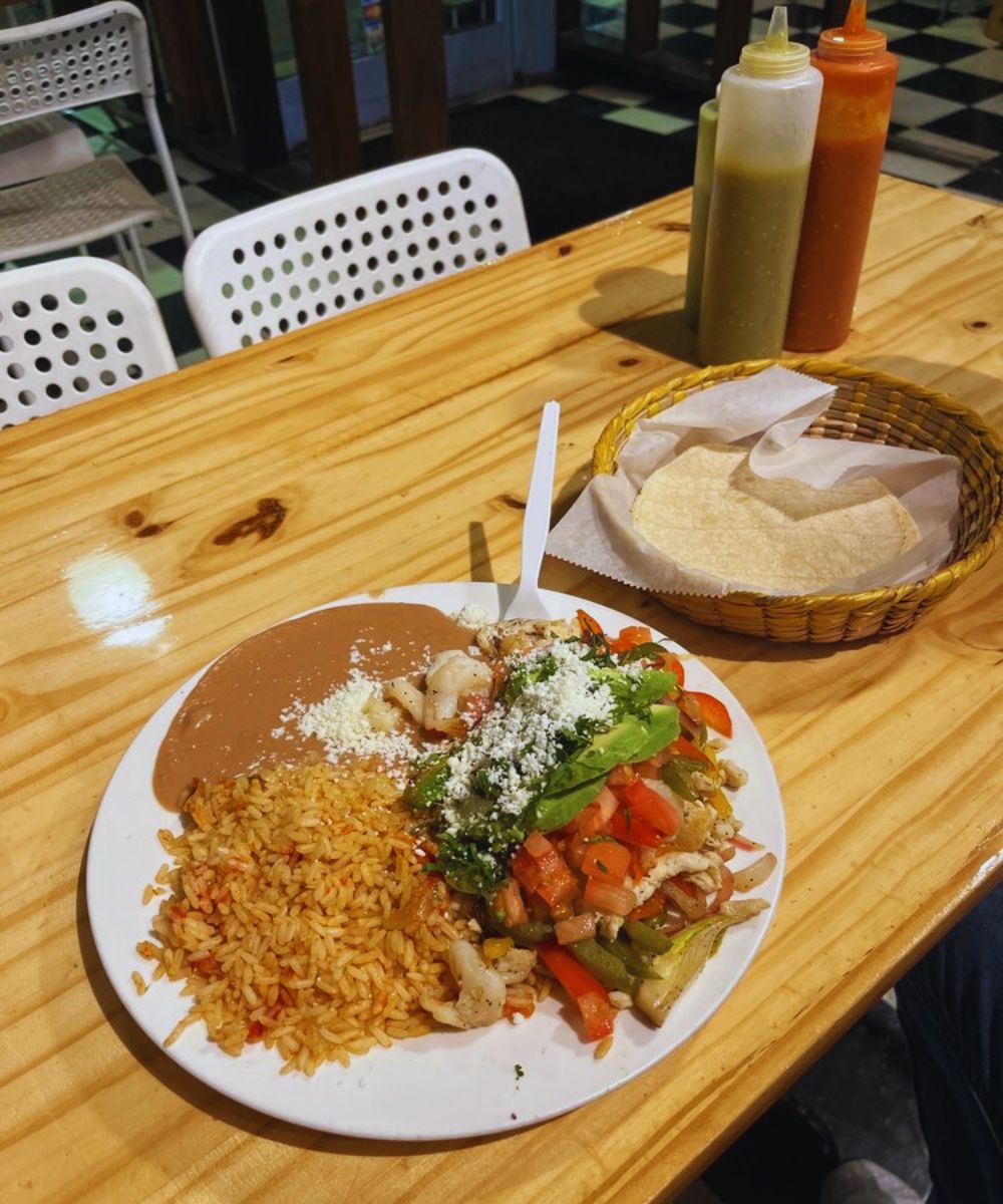 Photos for Maciel's Tortas and Tacos