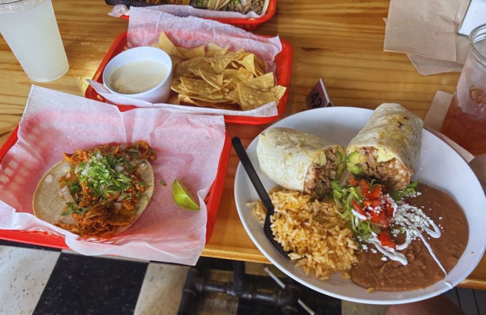 Photos for Maciel's Tortas and Tacos