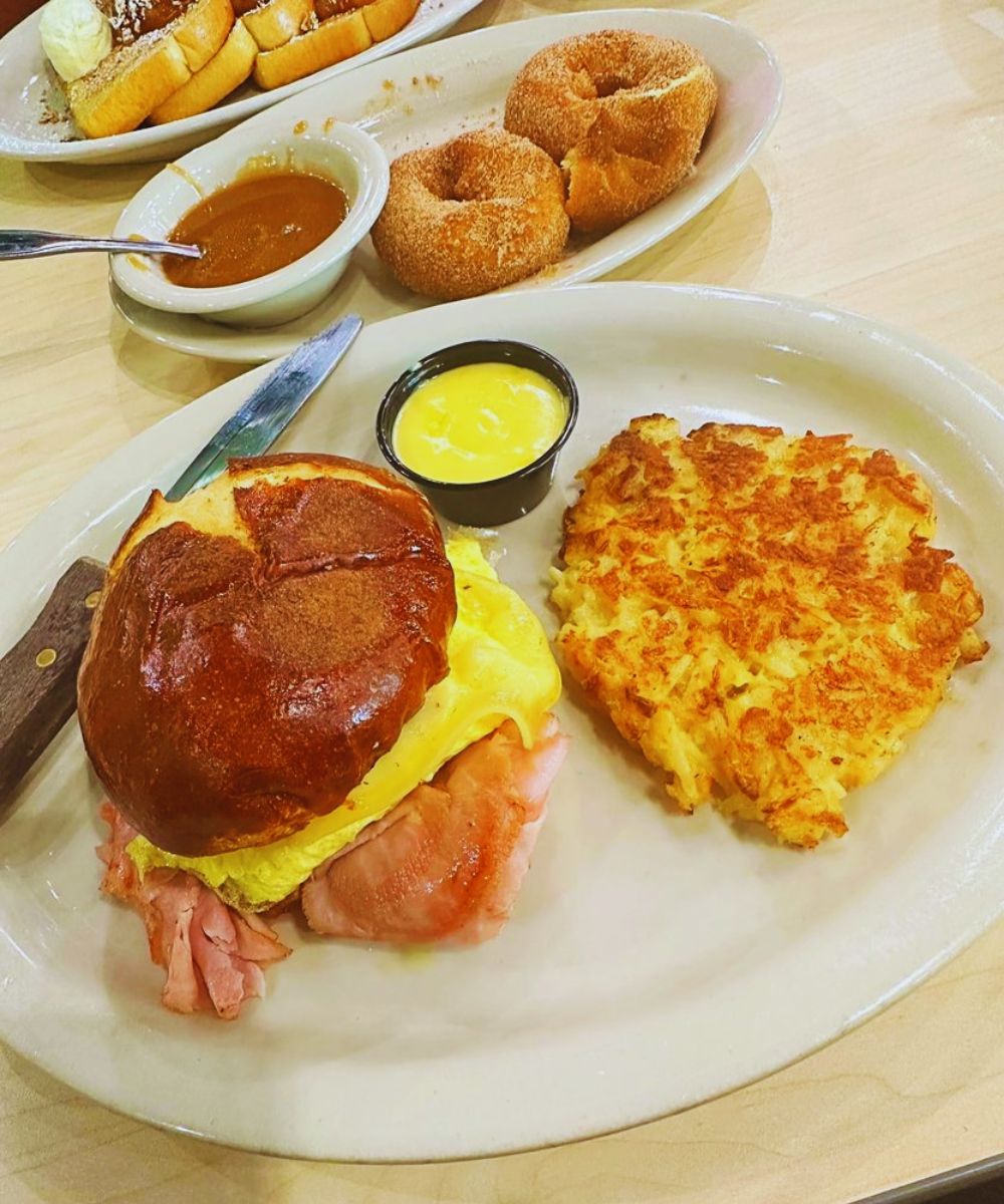 Photos for The Toasted Yolk Cafe