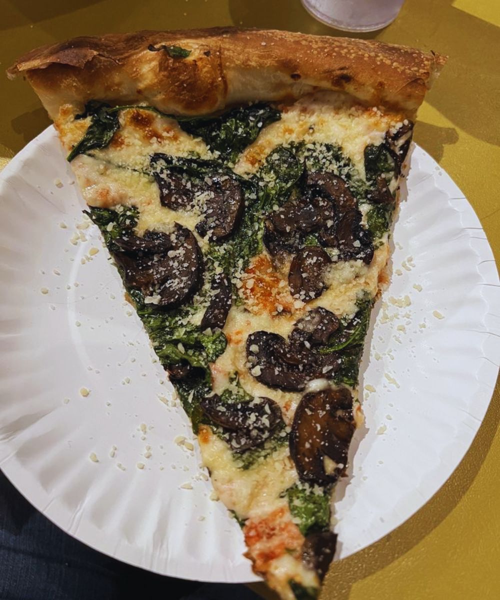 Photos for Empire Slice House - Plaza