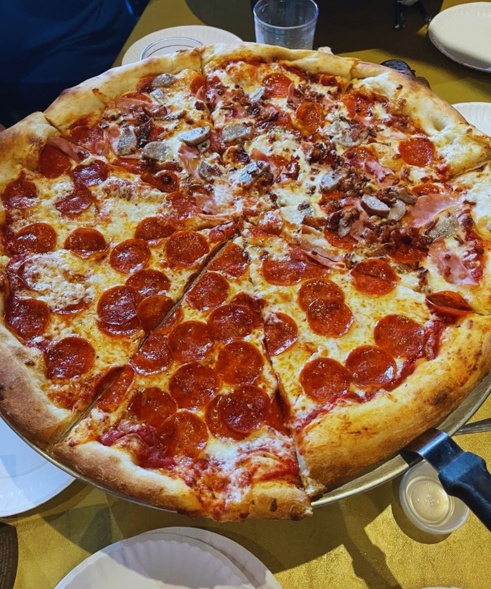 Photos for Empire Slice House - Plaza