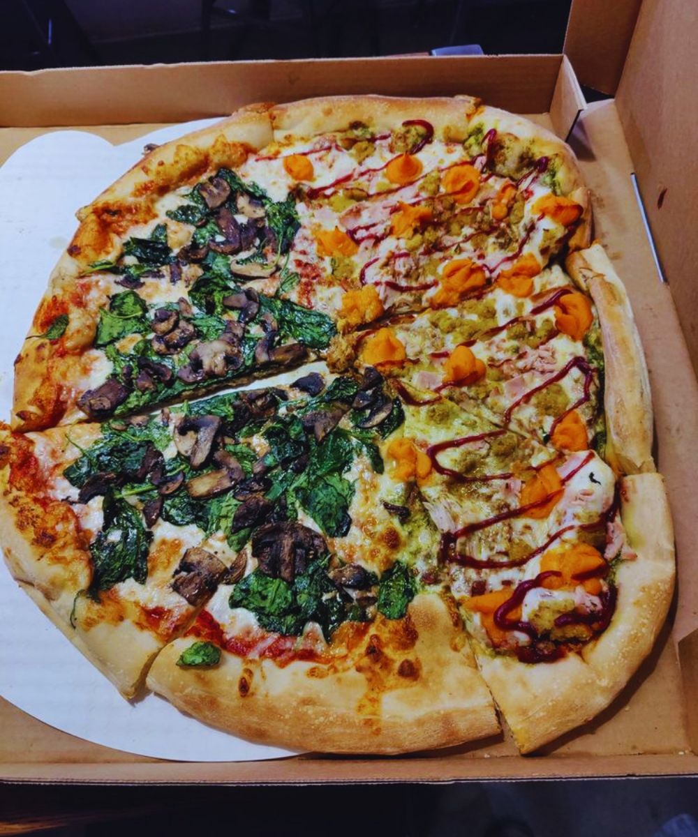 Photos for Empire Slice House - Plaza