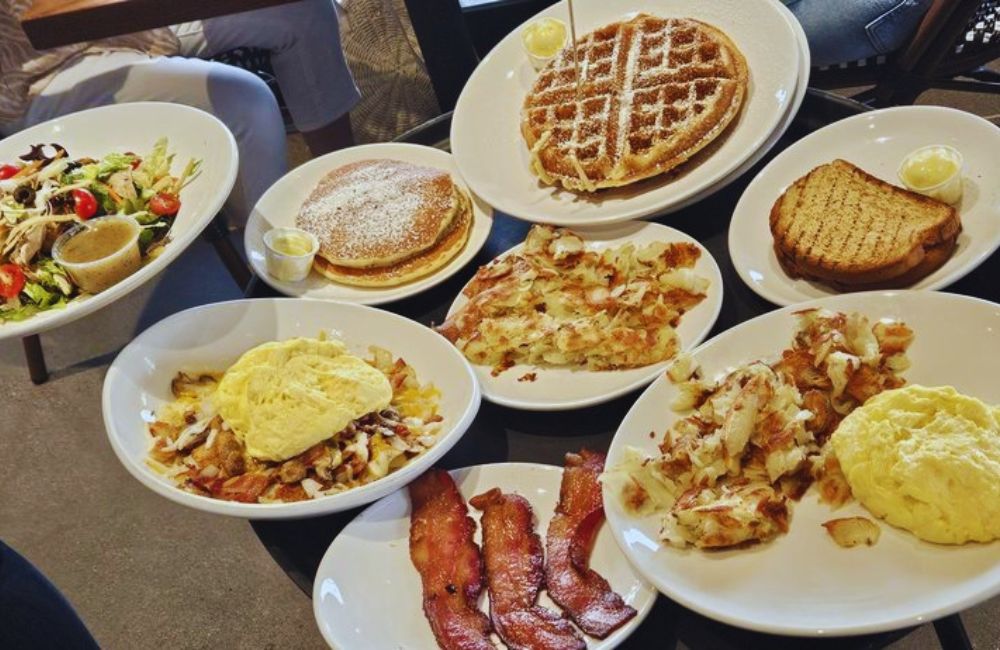 Photos for Butters Pancakes & Cafe - Mayo Blvd