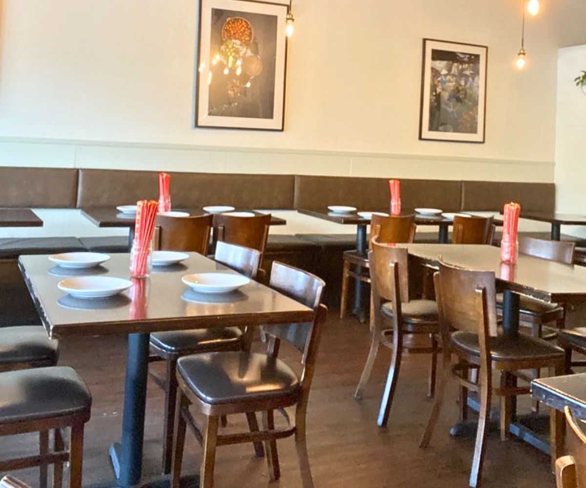 interior of Mamaling in Palm Coast, FL