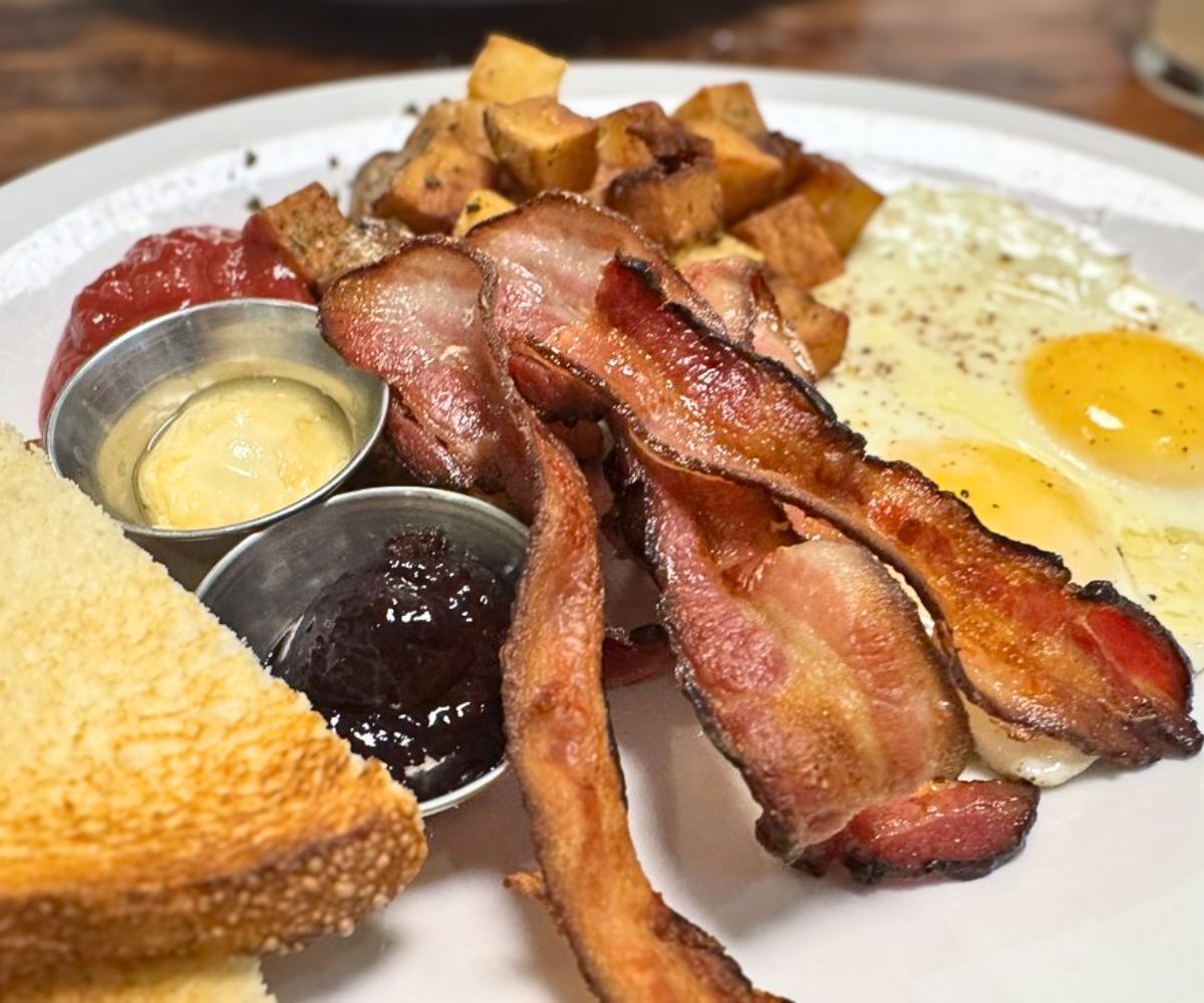 breakfast platter at Watershed Cafe & Bistro in Oregon City, OR