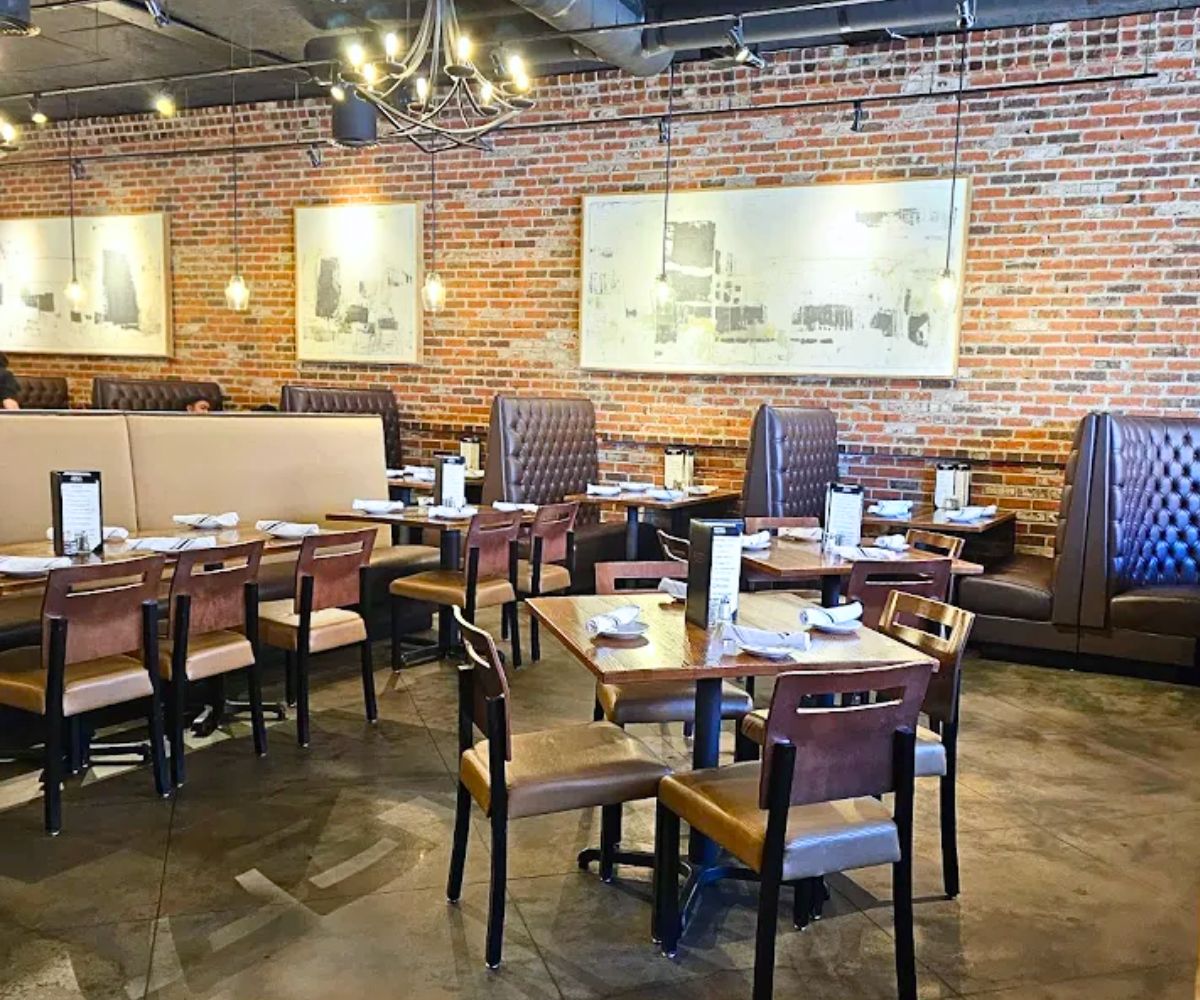 interior of Smoke on Cherry Street in Tulsa, Oklahoma