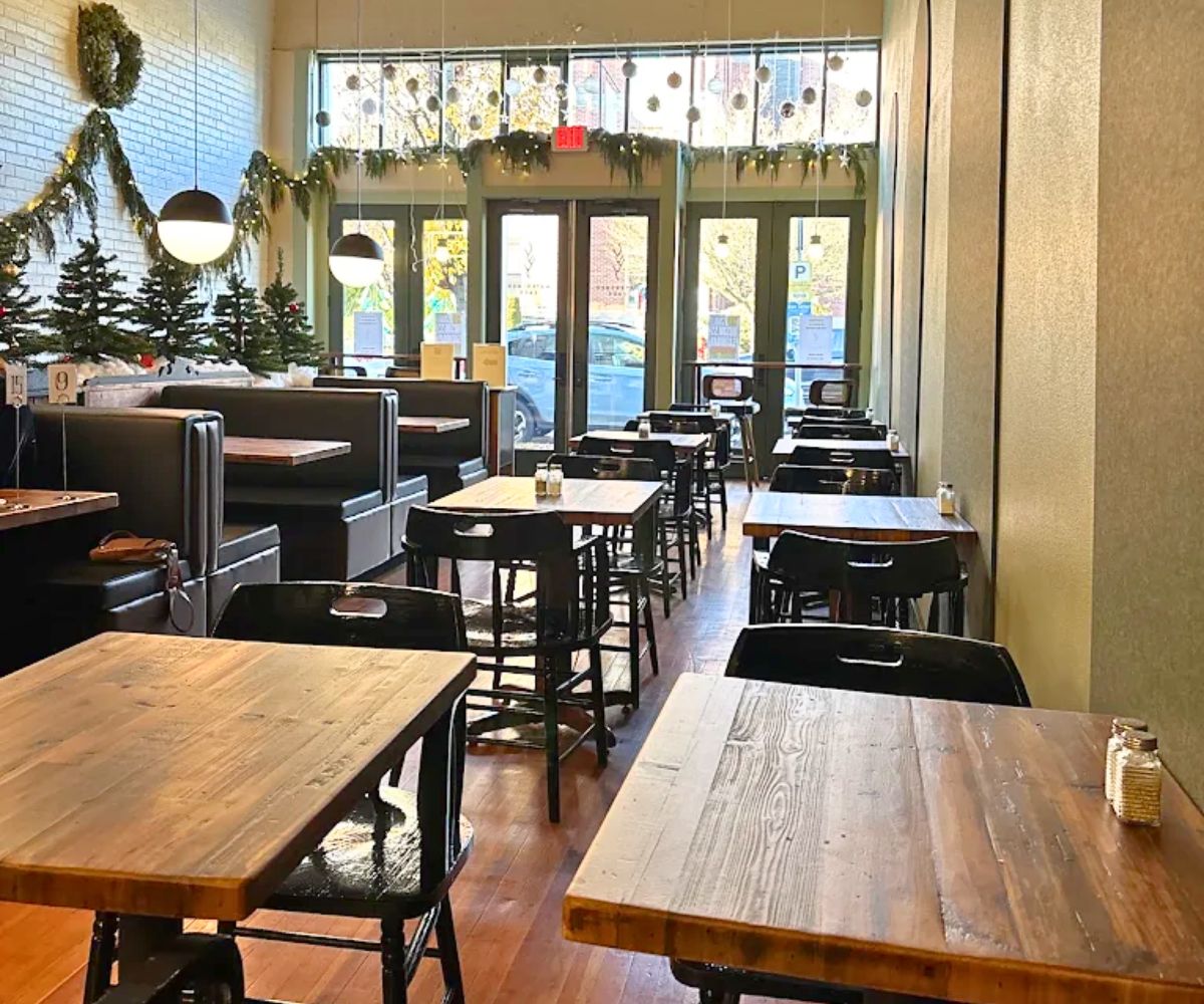 interior of Watershed Cafe & Bistro in Oregon City, OR