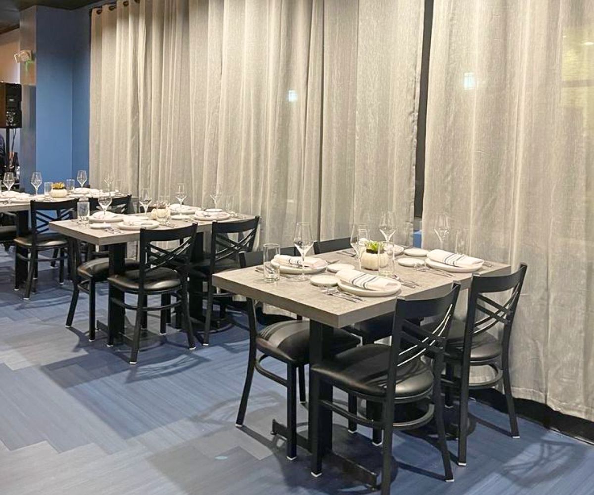 interior of Saté in Newport News, VA