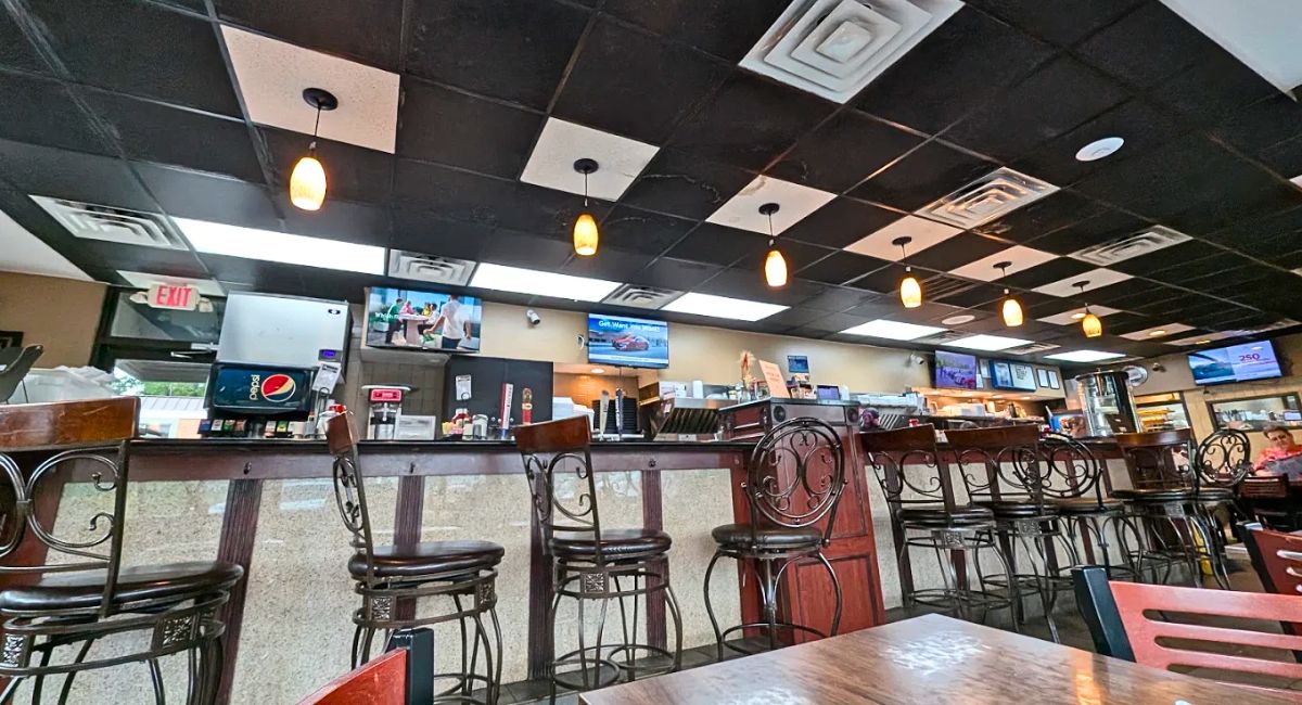 interior of Angelle's Diner in Troutville, VA