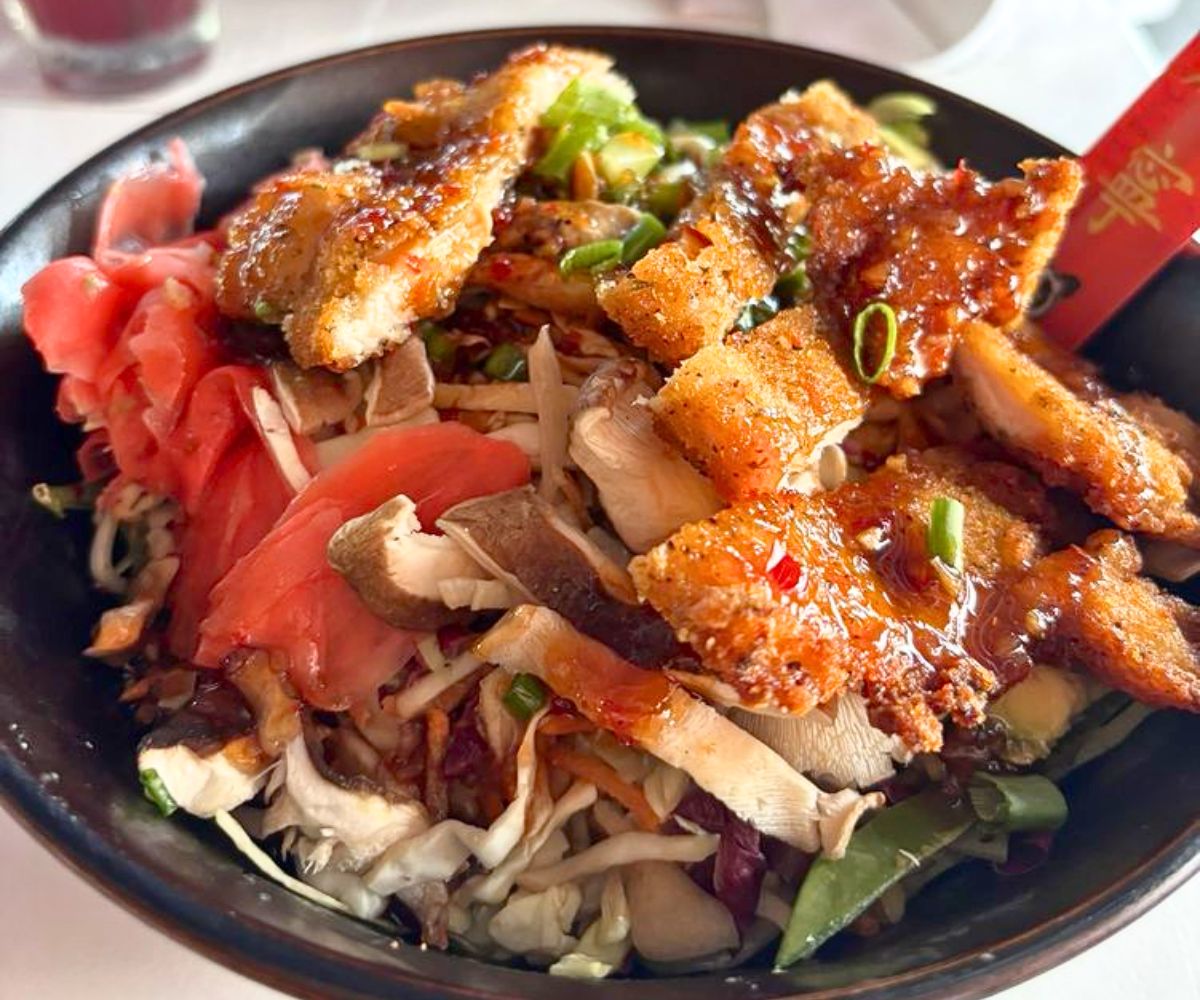 Crispy Chicken Dragon Bowl at Spotted Horse Tavern in Shelton, CT