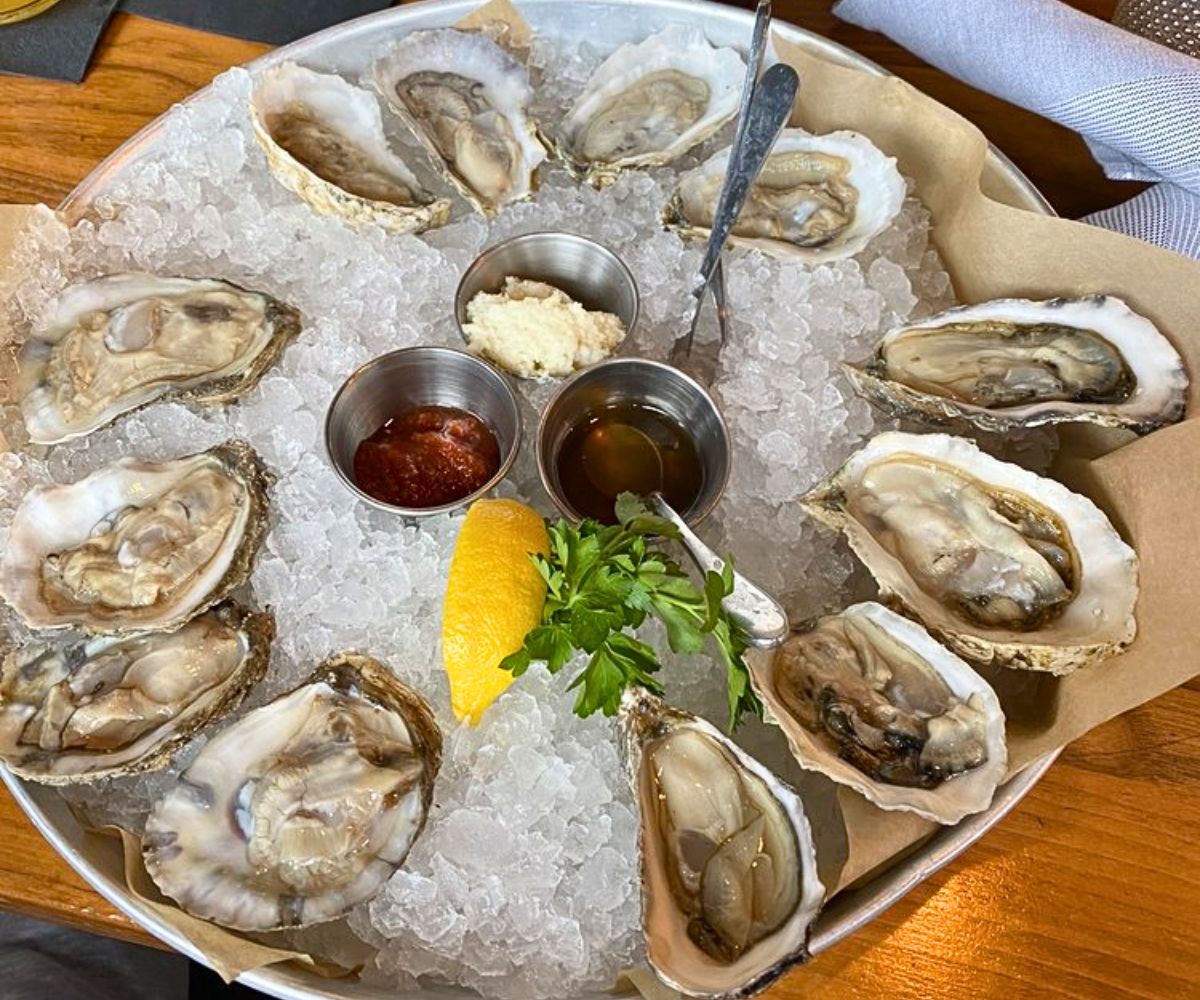 oysters at at Pearl Tavern in Lee's Summit, Missouri