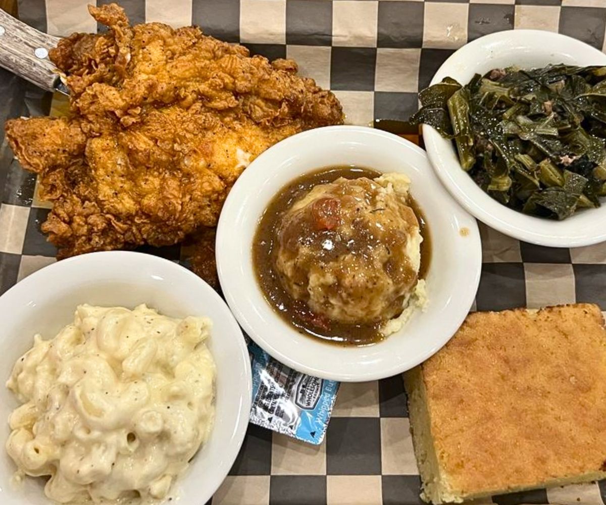 Nashville Hot Chicken at Luna's Eat & Drink in Orange Beach, AL