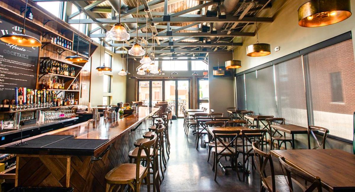 interior of 412 Public House in Cullman, AL
