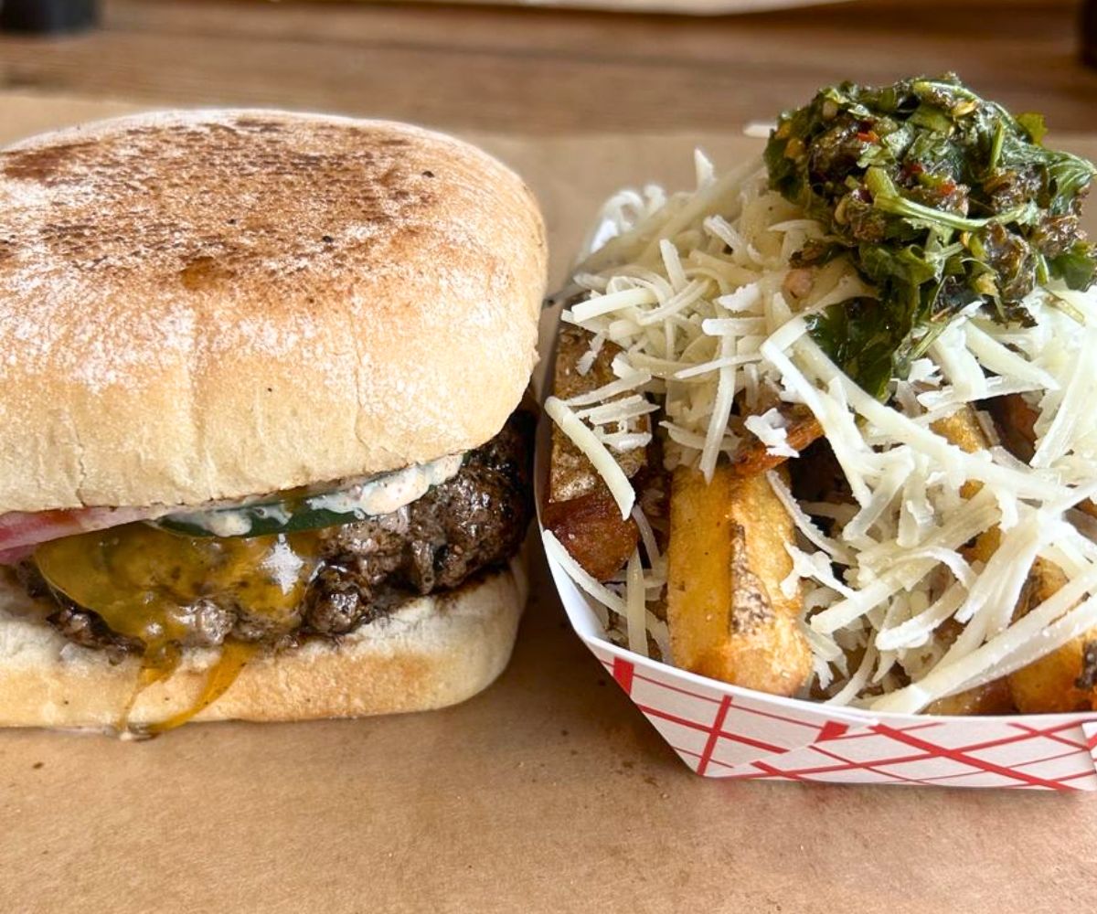 Smash Burger at Neon Pig in Tupelo, MS