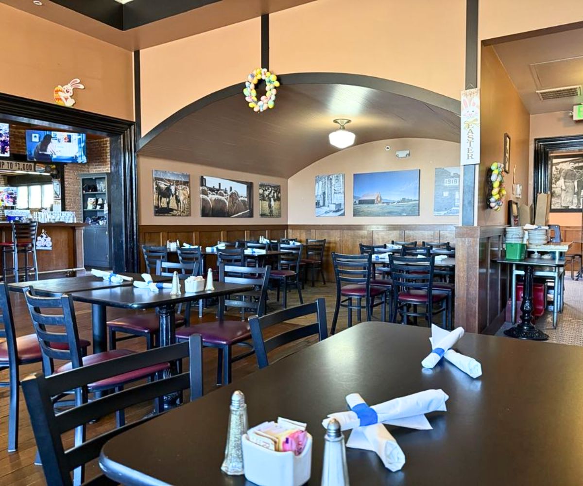 interior of Overland Restaurant & Pub in Gardnerville, NV