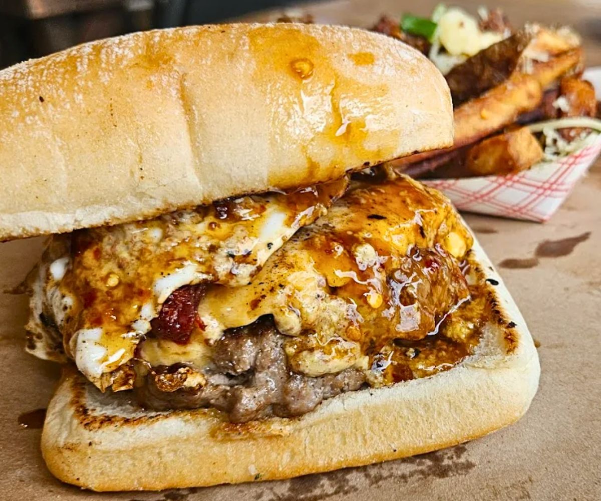 Burger at Neon Pig in Tupelo, Mississippi