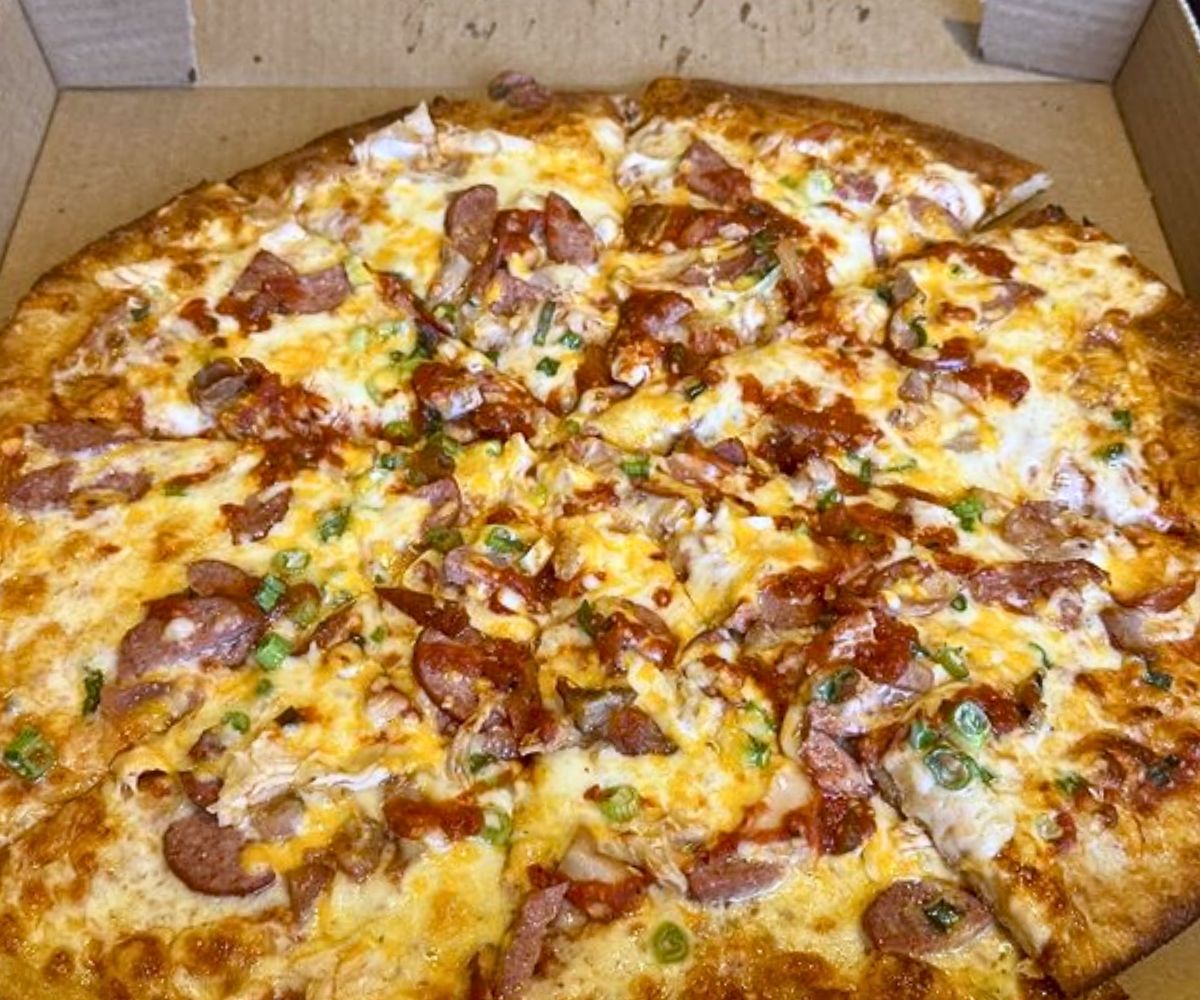 Cajun Pizza at Cadillac Cafe in Wasilla, Alaska