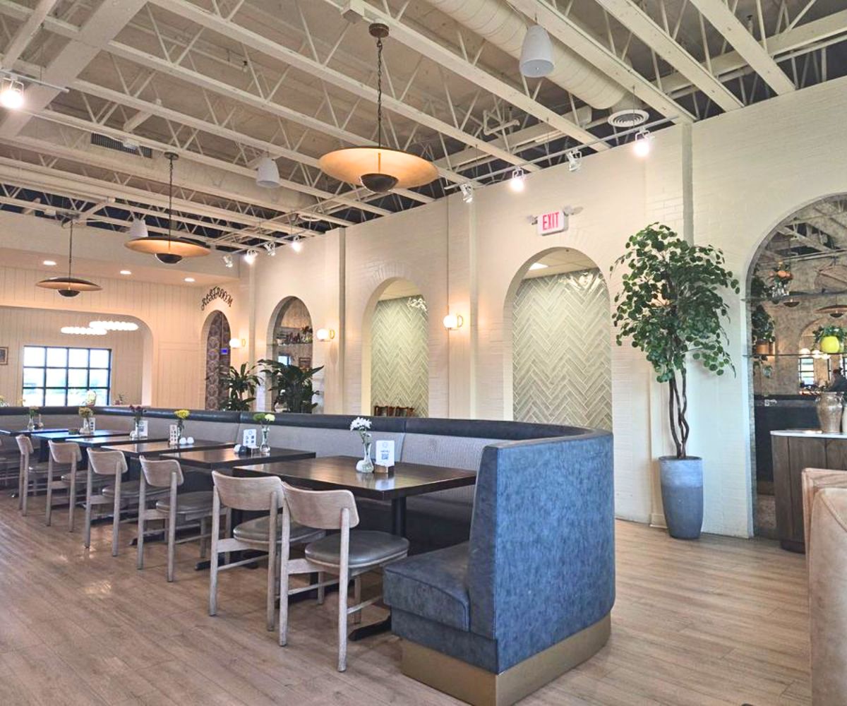 interior of Brunch Berry in New Berlin, Wisconsin