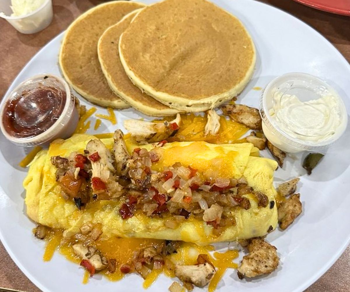 Chicken Fajita Omelette at Sawyer's Farmhouse Breakfast in Pigeon Forge, TN