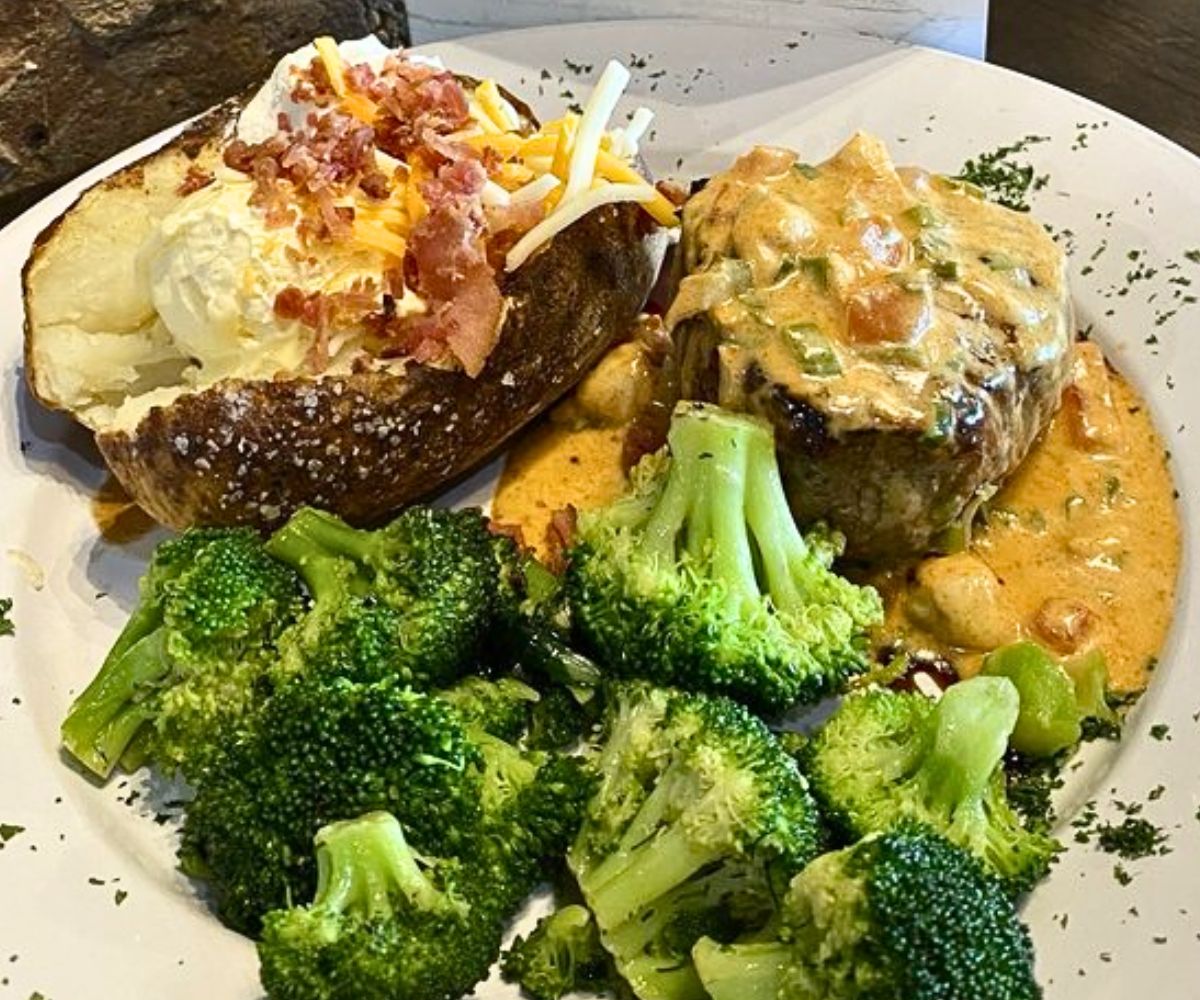 Carpet Bagger Filet at Crawdaddy's in Cookeville, TN
