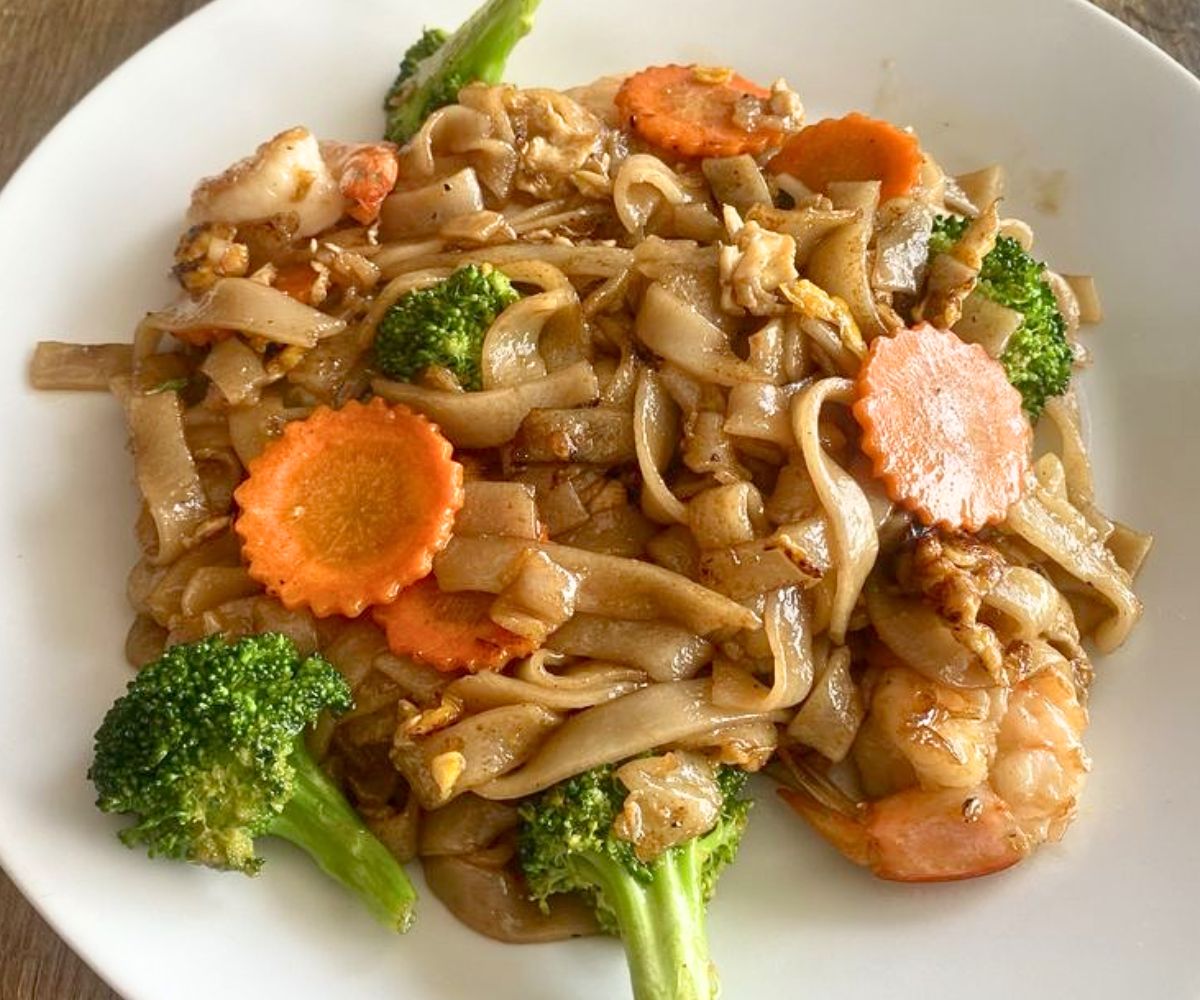 Pad See Ew at Singha Thai in Kettering, Ohio