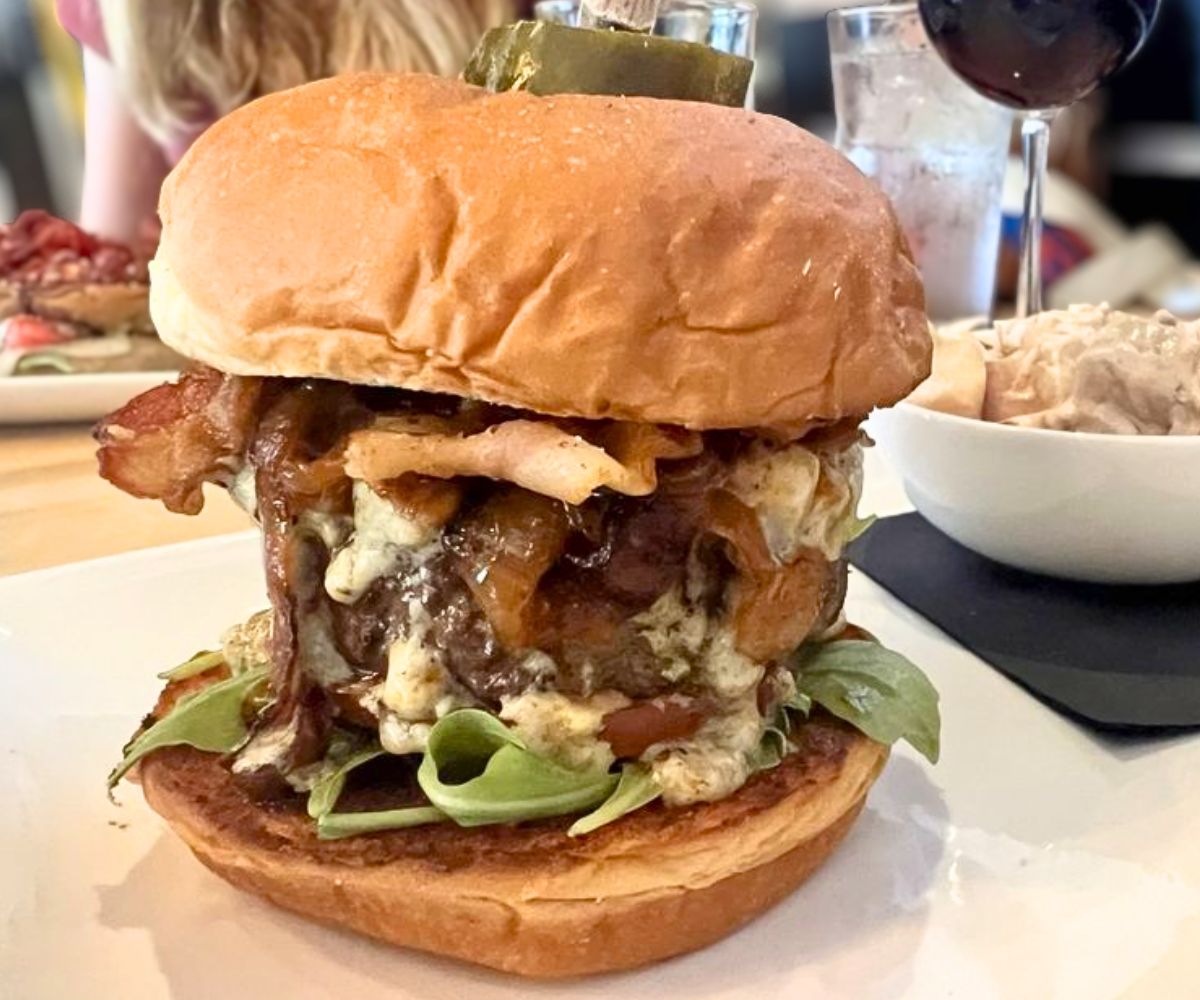 Stella Blue Burger at Cribbs Kitchen in Spartanburg, SC