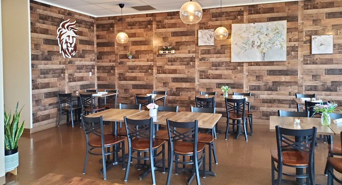 interior of Singha Thai in Kettering, OH