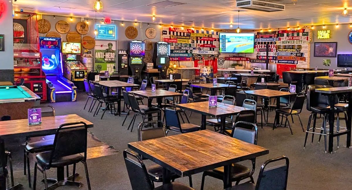 interior of Hop Station Craft Bar in Mishawaka, IN