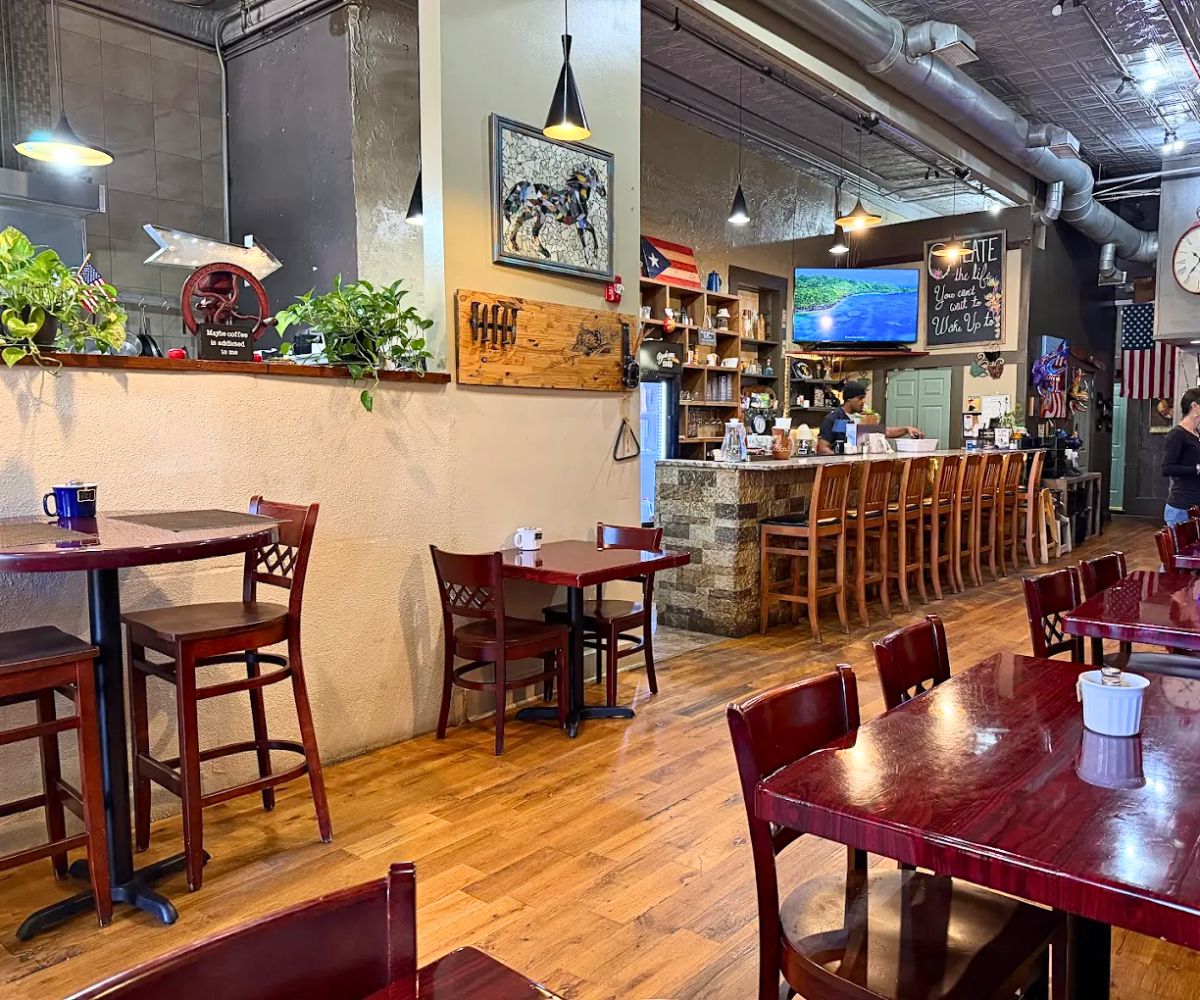 interior of Bodega 1205 in Columbus, GA