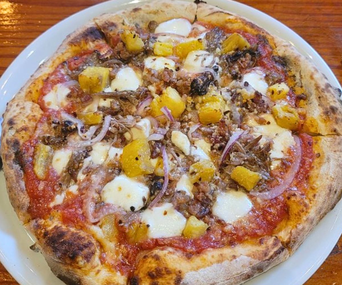 Hawaiian at Frank's Pizza Napoletana in Shreveport, Louisiana