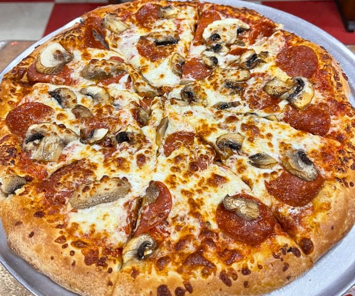 pizza at 5 Star Pizza in Ontario, CA
