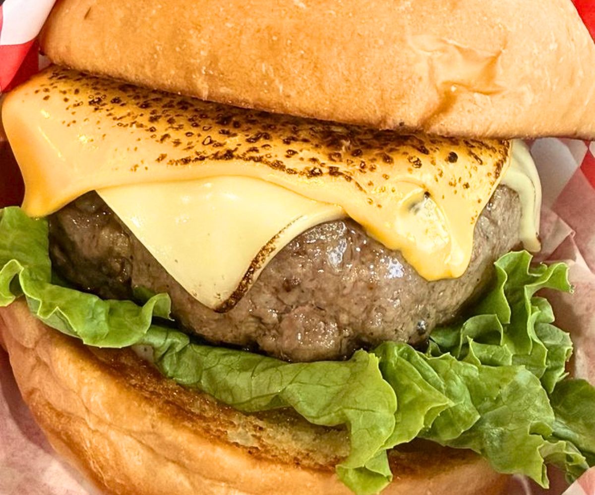 Cheese burger at HI Burger in Honolulu, HI
