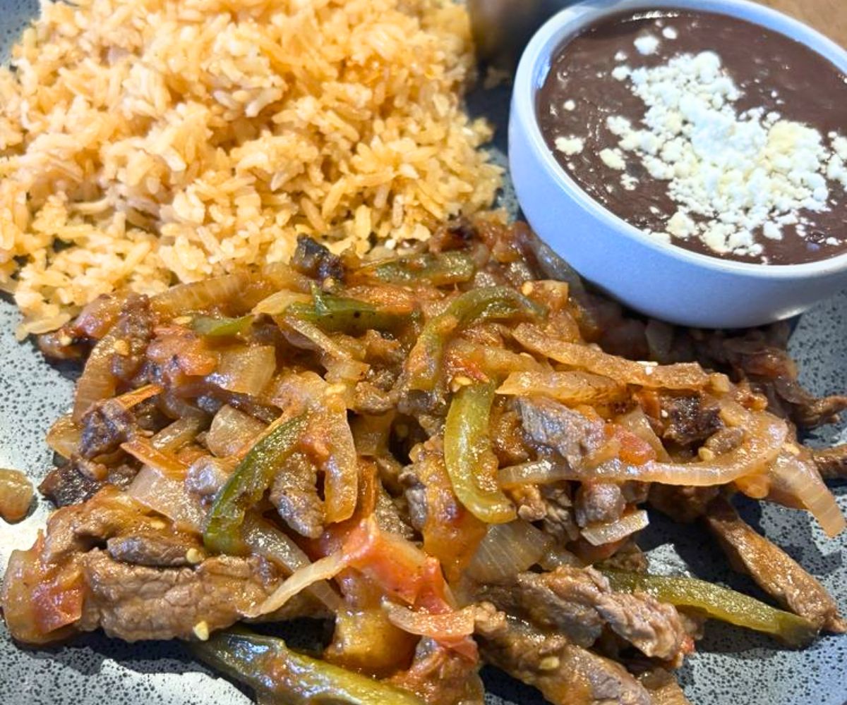 Bistec a la Mexicana at Bravis in Shakopee, MN