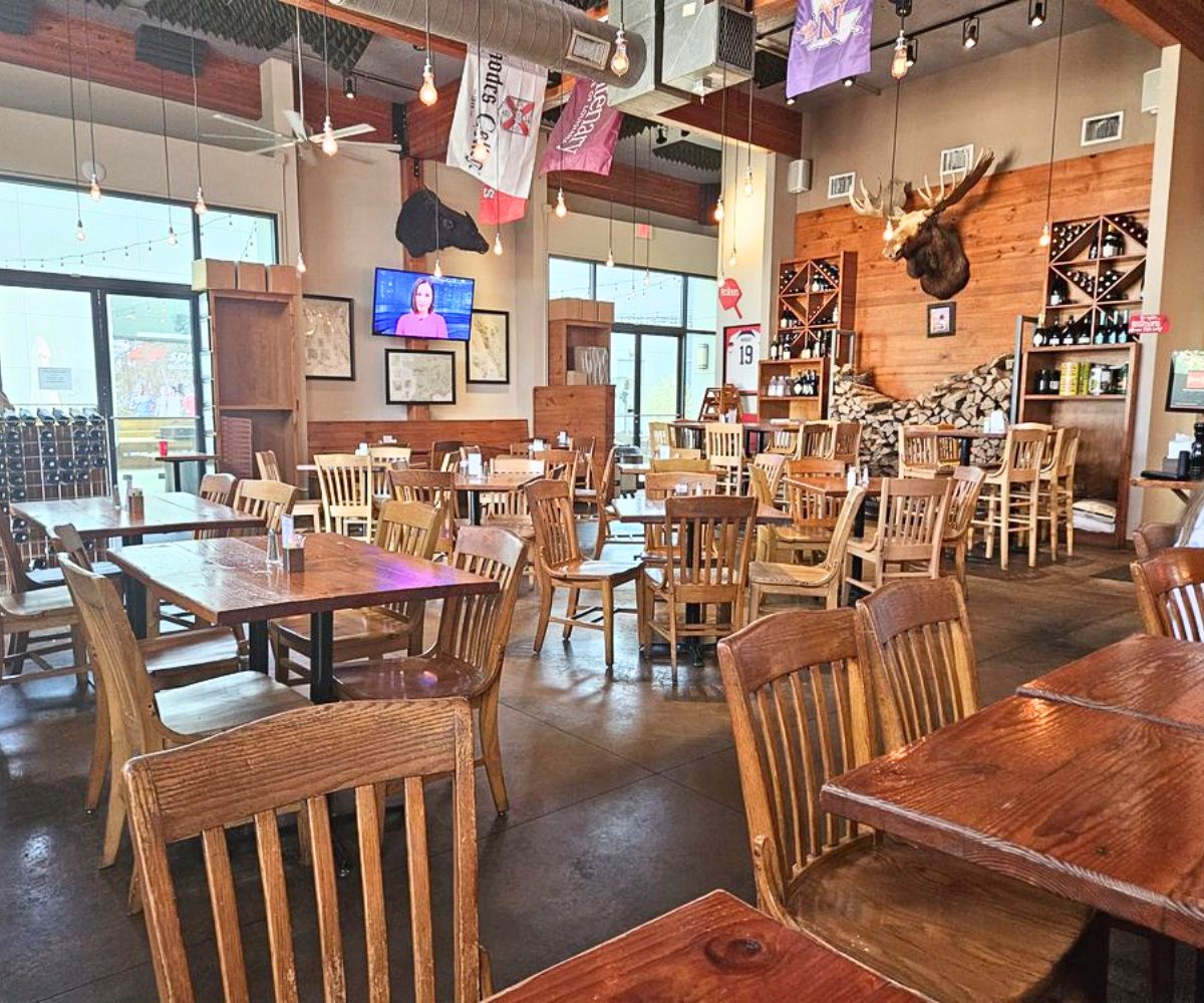 interior of Frank's Pizza Napoletana in Shreveport, LA