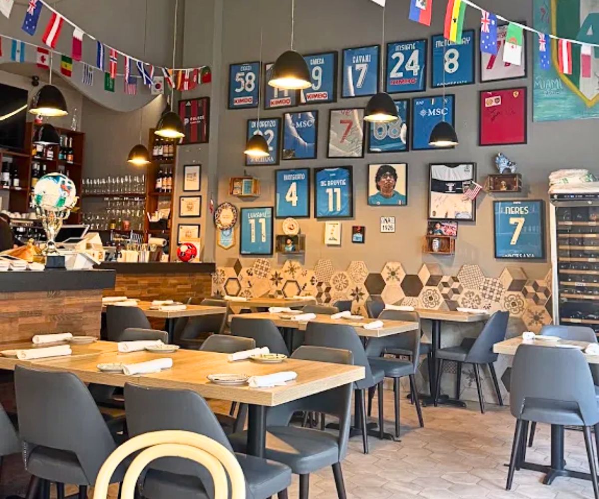 interior of La Leggenda Pizzeria in Miami Beach, FL