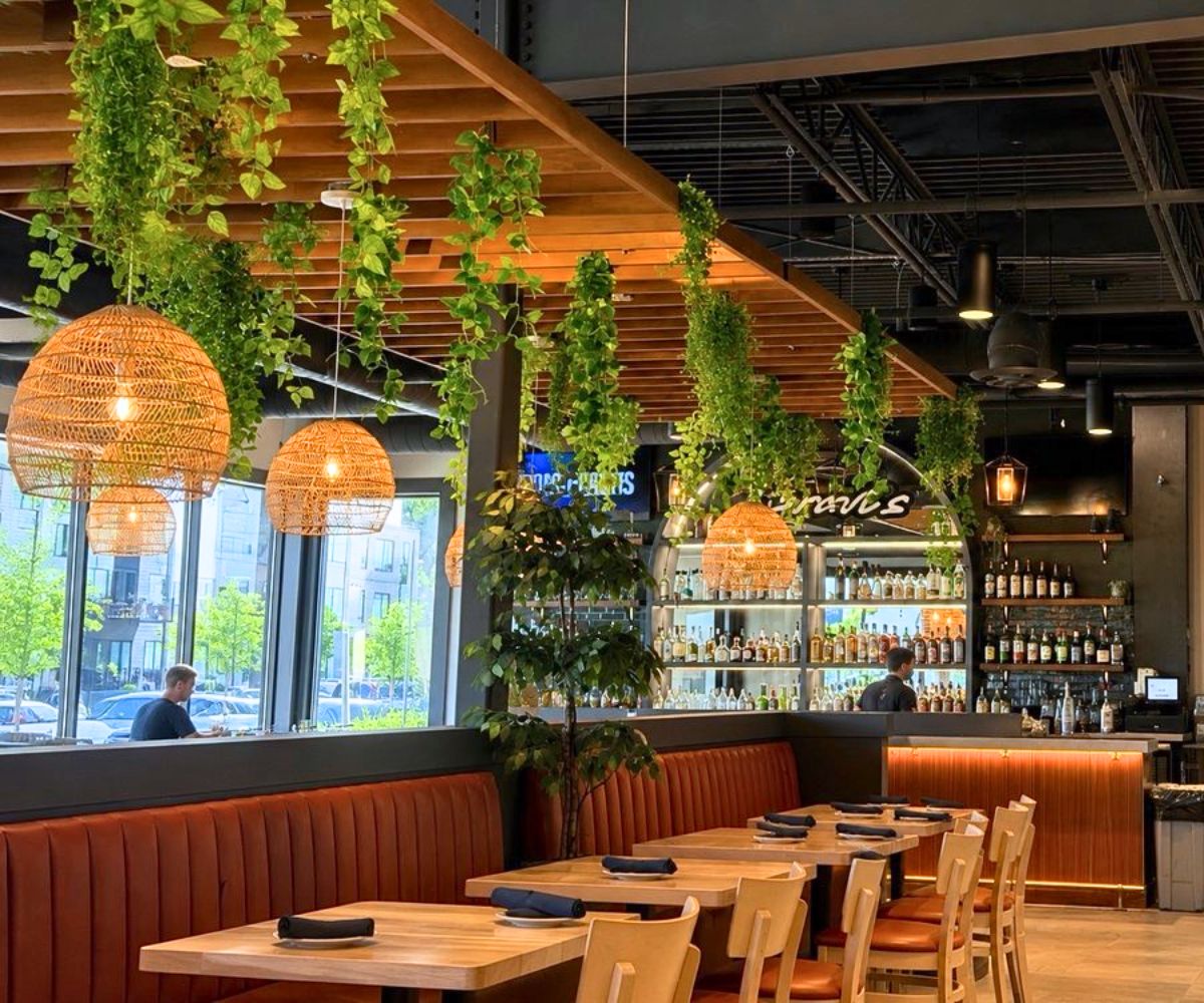 interior of Bravis in Shakopee, MN