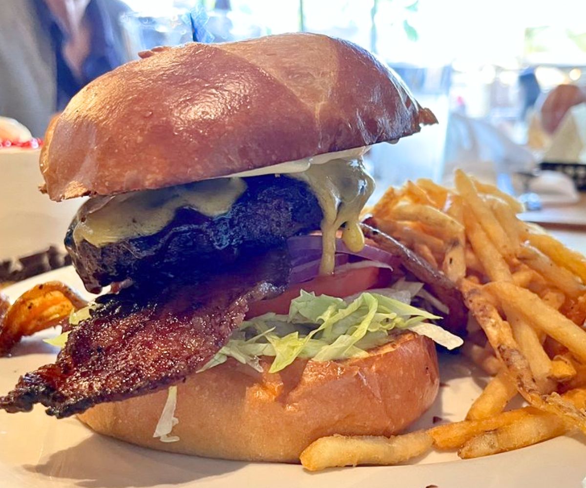 R.B. Burger at Blackbird in Shoreline, Washington