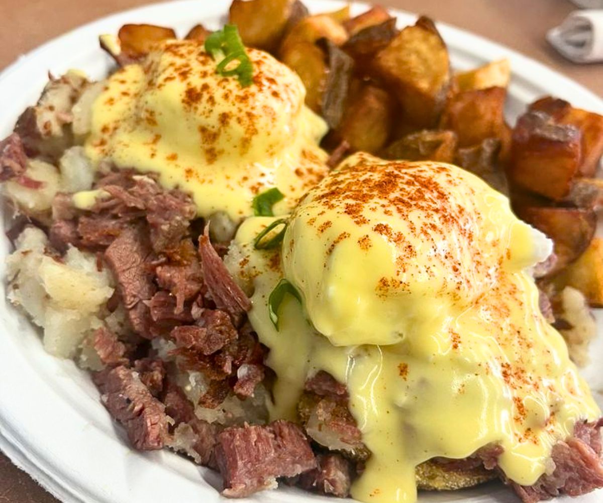 Corned Beef Eggs Benny at Button Up Cafe in Pearl City, HI