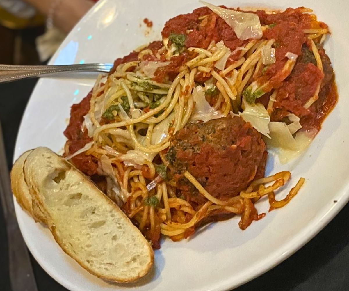 Spaghetti and Meatballs at Show Stoppers in Lincoln, Nebraska